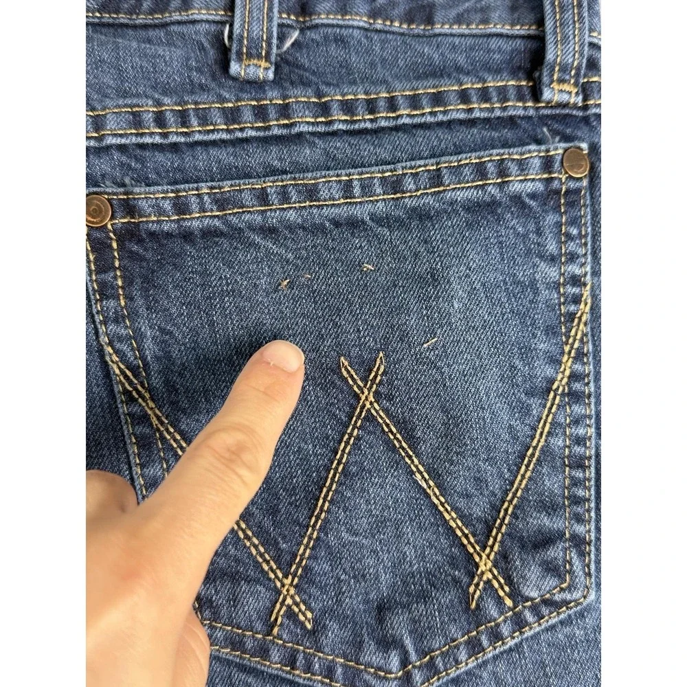 Wrangler Retro Relaxed Boot Jeans Mens 30x32 Med Blue Bootcut Distressed Denim